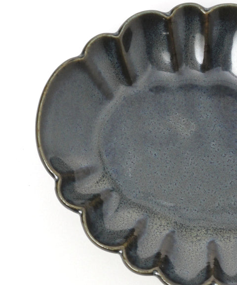 Mino Ware Mini Oval Chrysanthemum