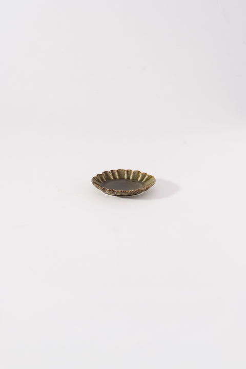 Mino Ware Mini Oval Chrysanthemum