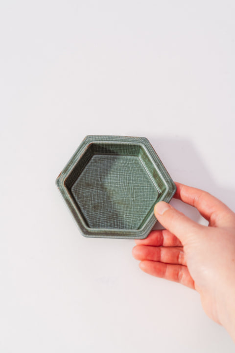 Kayame Pattern Hexagon Plate Small