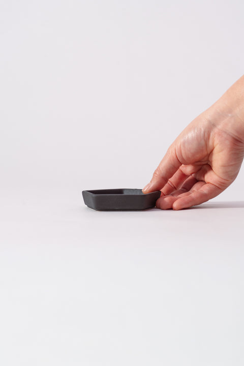 Mino Ware "Obanzai" Mini Plate Black