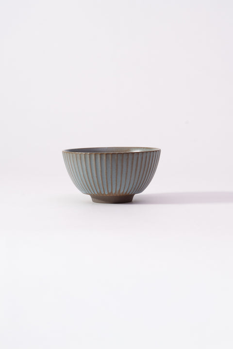 Mino Ware Black Soil Rice Bowl Tokusa Round