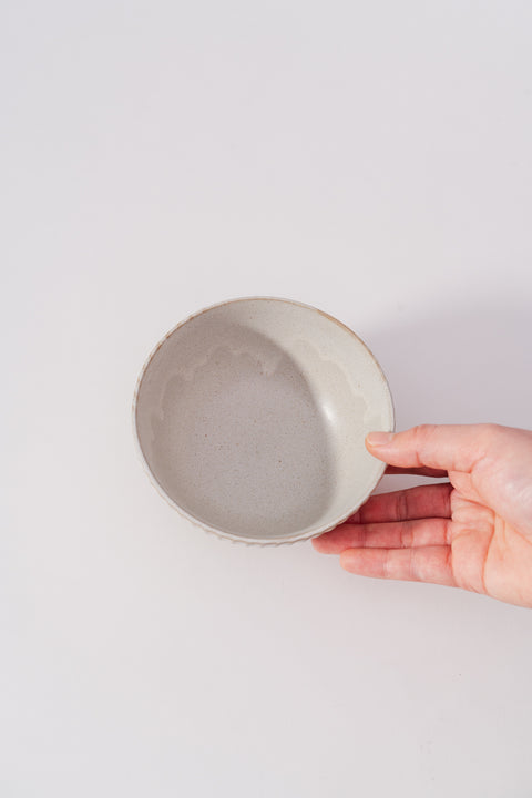 Mino Ware Black Soil Rice Bowl Tokusa Round