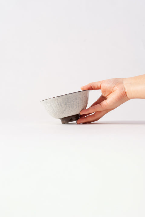 Mino Ware Black Soil Rice Bowl Tokusa Motif Small