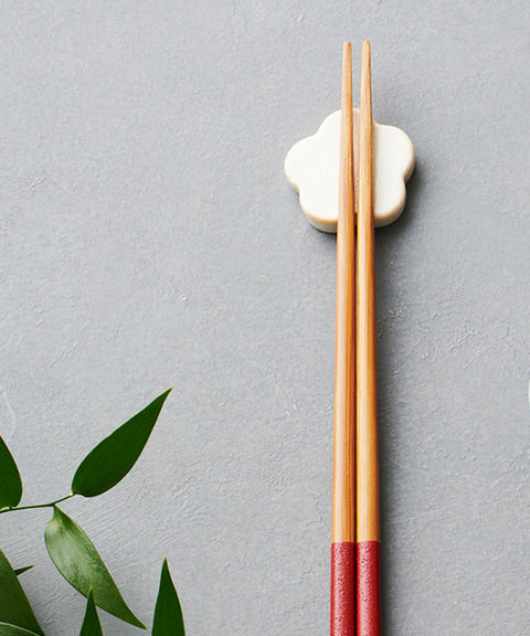 Obanzai Chopstick Rest White Flower